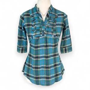 Kyut Y2K Early 200s Academia Equestrian blue, green black plaid button up blouse